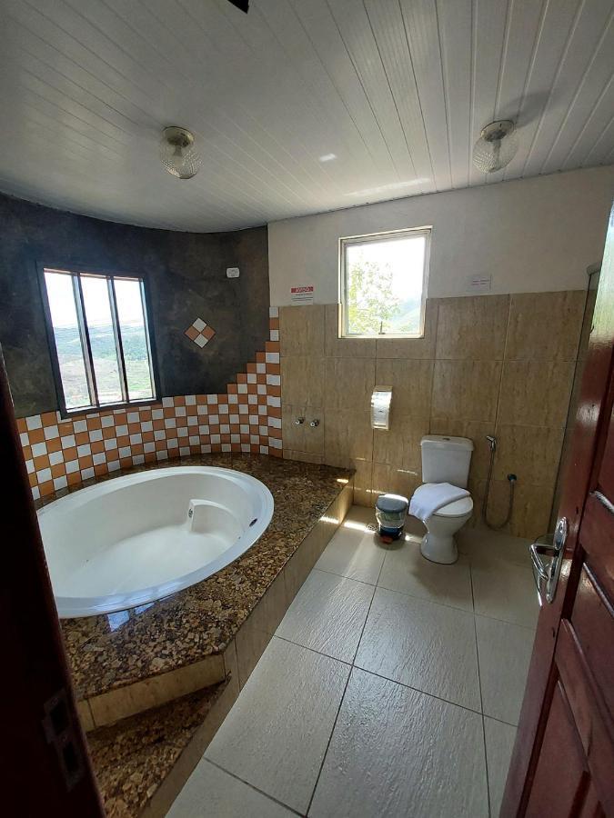 Quarto Duplo Deluxe com Banheira de Hidromassagem